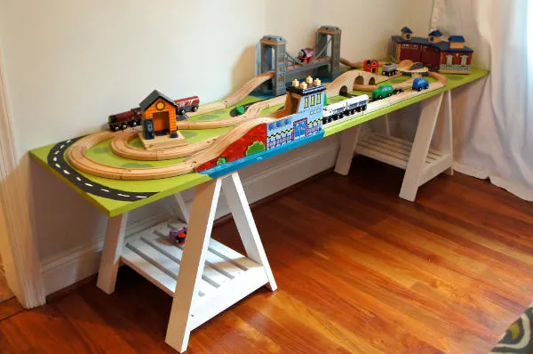 6 Foot Long Play Train Table