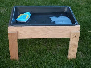 Easy Cheap Wooden Water Table Idea