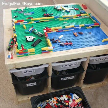 ufravigelige spejl grit DIY LEGO Table - Incredible Ikea Hacks!