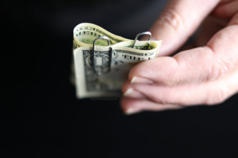 Linking Paper Clips Magic Trick They Magically Attach!