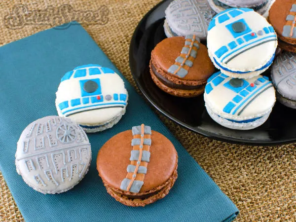 Star Wars Macarons Cookie Decorating Idea