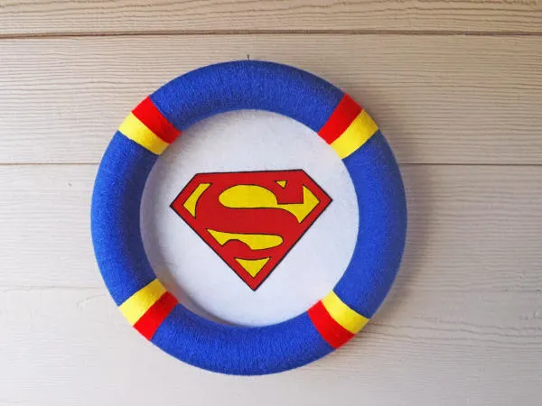 Superman wreath