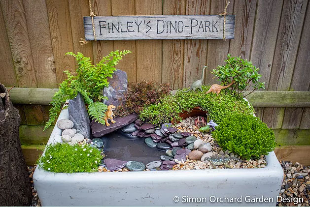 How to create a mini dinosaur garden